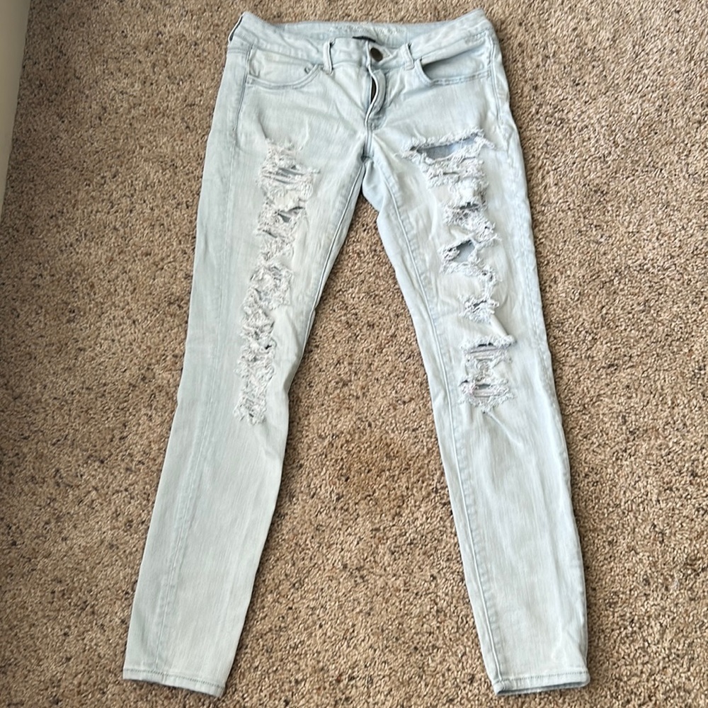 AE light wash distressed skinny jeans